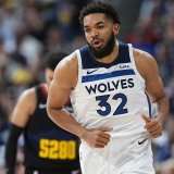 Karl-Anthony Towns (32) et les Wolves mènent 2-0 face à Denver KEYSTONE/AP/David Zalubowski